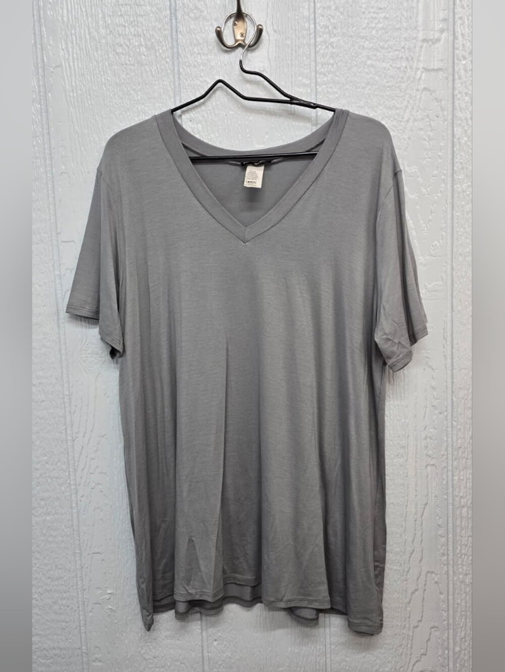 New 3X HEIMISH USA Gray V-Neck Short Sleeve Tee